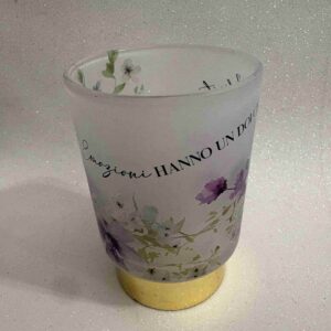 Lampada con frase: "Certe emozioni hanno un dolce sapore infinito"